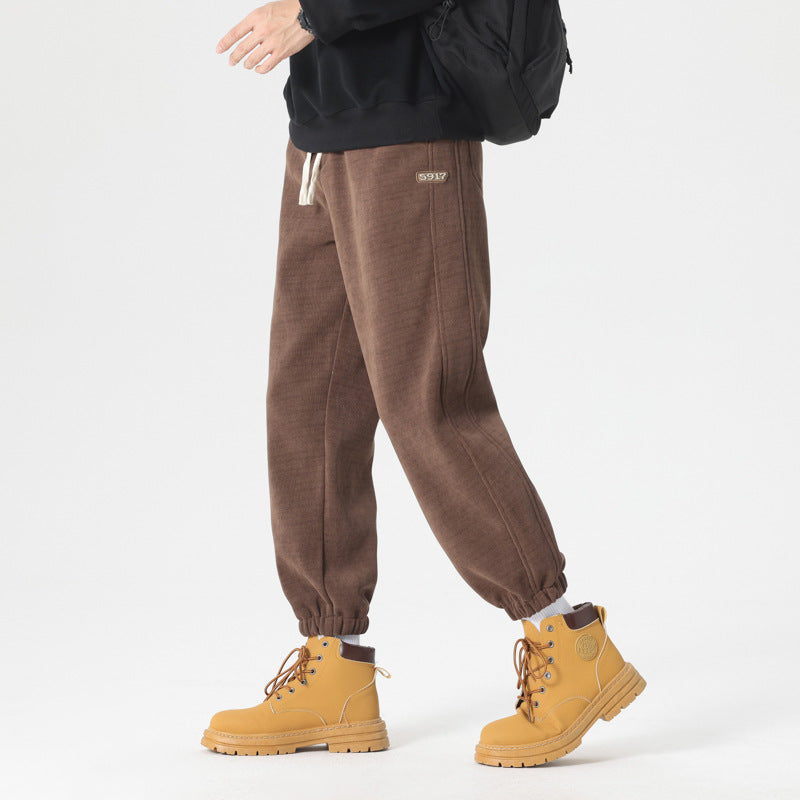 Bequeme Sweat-Jogginghose für Herren mit elastischem Kordelzug, vorgeformten Nähten und gerippten Bündchen – Sorevano