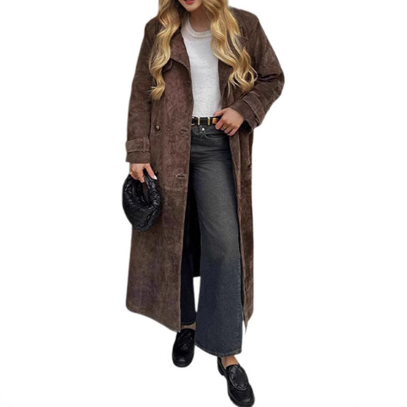 Damen Langer Doppelreihiger Trenchcoat aus Veloursleder-Optik mit Taillengürtel Echo Archiv