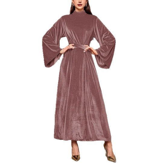 Damen Maxikleid aus Samt mit Stehkragen, weitem Glockenärmel und Taillengürtel – Valéora