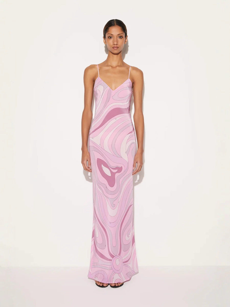 Damen nan elegantes Slip-Maxikleid mit V-Ausschnitt, filigranen Spaghettiträgern und retro-grafischem Allover-Print Echo Archiv