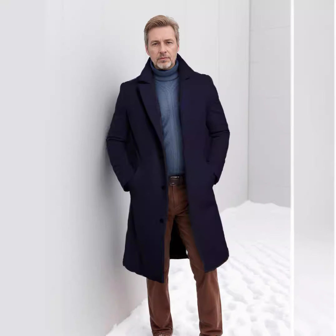 Herren eleganter Wollmantel mit klassischem Revers und praktischen Taschen Echoarchiv