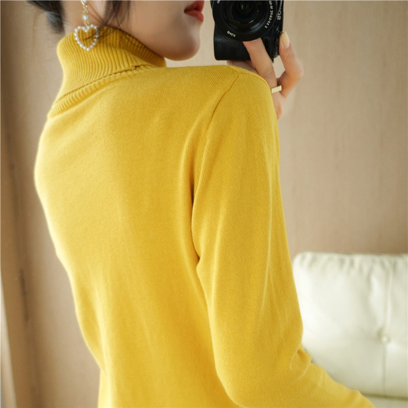 Damen Minimalistischer Feinstrick-Rolli mit hohem Rippkragen und schmaler Passform Echoarchiv
