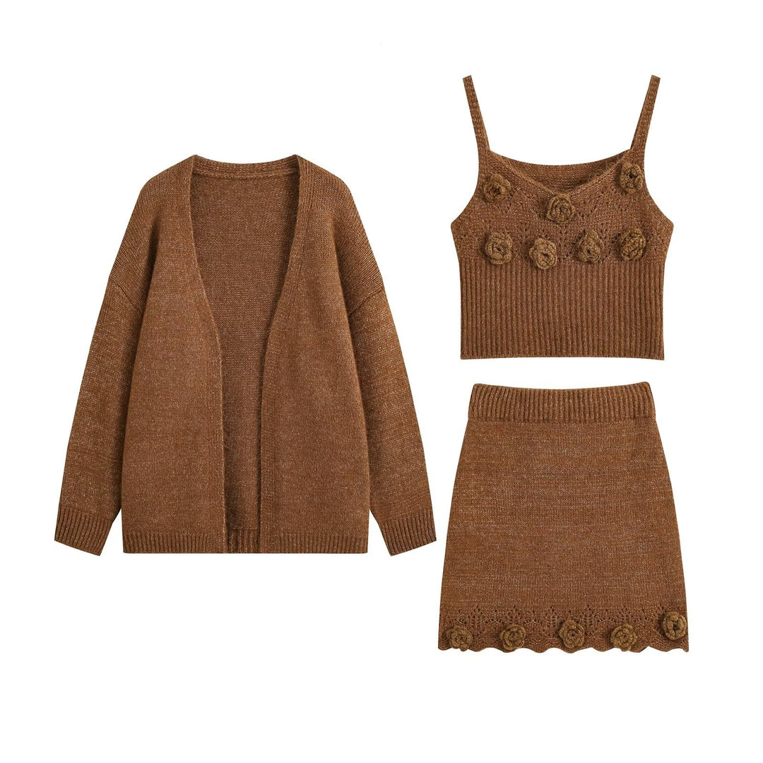 Damen Dreiteiliges Strickset mit offener Cardigan, Spaghettitop mit dreidimensionalen Blüten und tailliertem Rock Echo Archiv