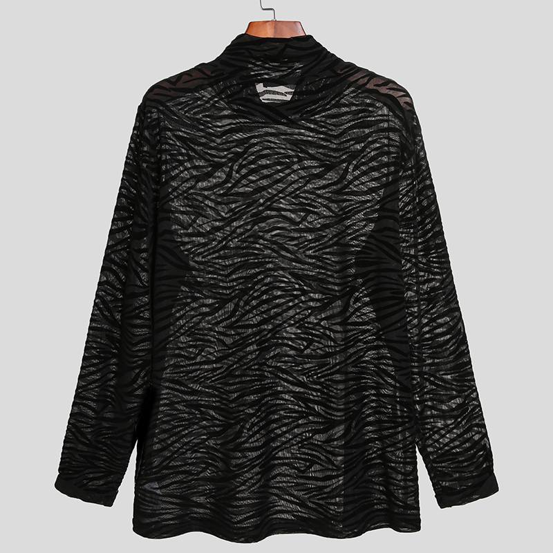 Damen Langarmshirt mit strukturiertem Animal-Print und Stehkragen Echoarchiv