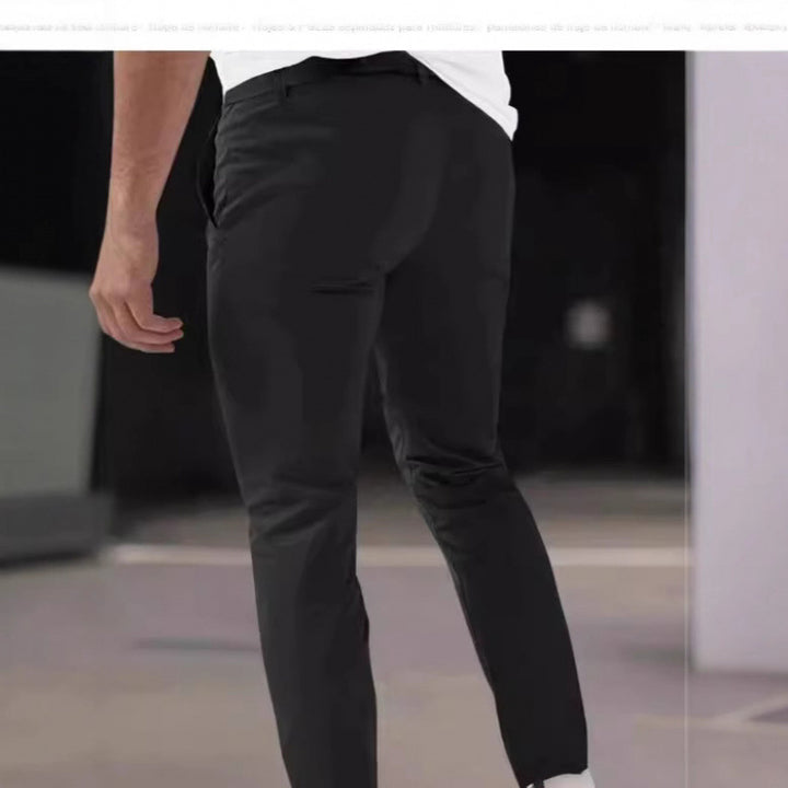 Herren elegante Slim-Fit Hose mit hochwertigen Falten und praktischen Taschen Echoarchiv