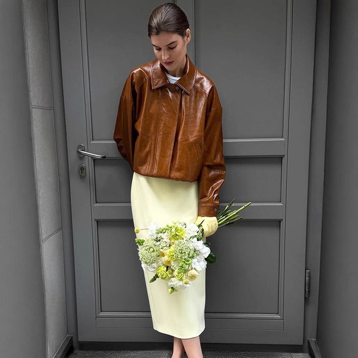 Damen Kurzblouson aus veganem Glattleder mit Boxy‑Silhouette und verdeckter Druckknopfleiste Echoarchiv
