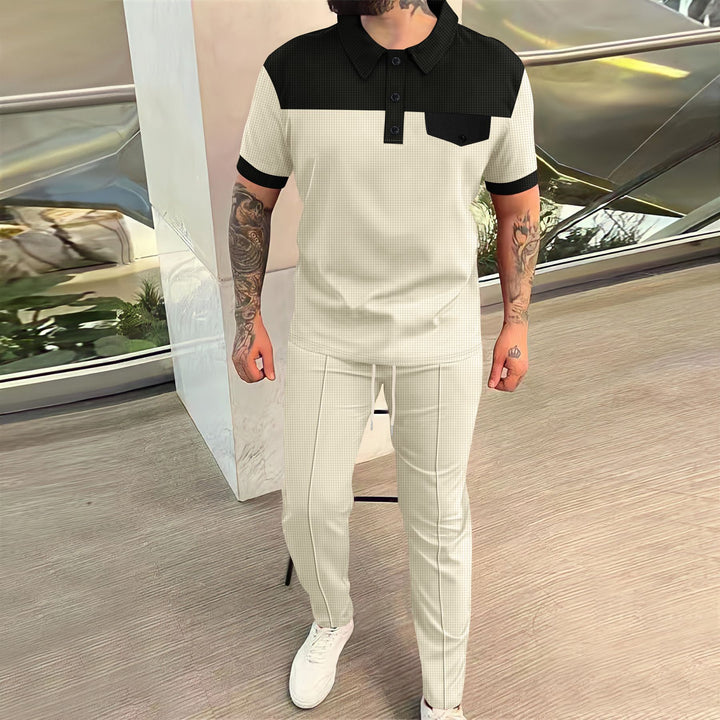 Herren elegantes Poloshirt und passende Stoffhose Echoarchiv