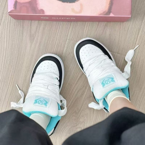 Damen Sportliche Sneakers mit atmungsaktivem Mesh-Obermaterial und robustem Profil Echo Archiv