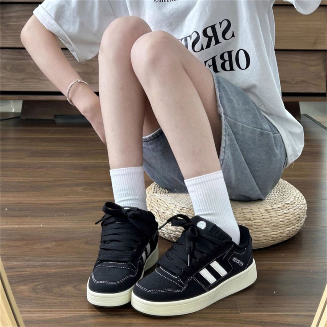 Damen Sneakers im urbanen Retro-Stil mit gepolsterter Innensohle und rutschfester Laufsohle Echo Archiv