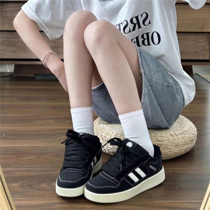 Damen Sneakers im urbanen Retro-Stil mit gepolsterter Innensohle und rutschfester Laufsohle Echo Archiv
