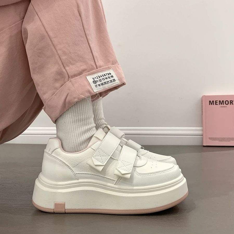 Damen Hochwertige Plateausneaker mit praktischem Klettverschluss und luxuriösem Komfort Echo Archiv