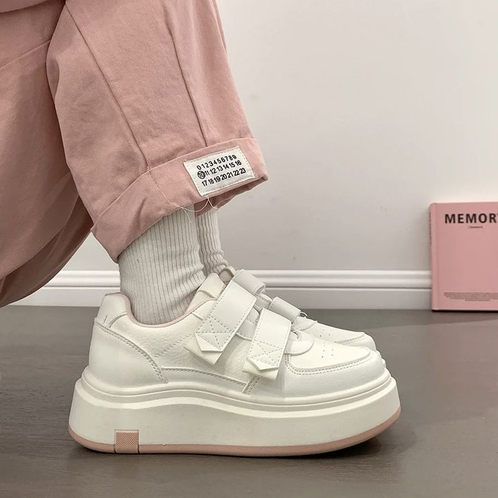 Damen Hochwertige Plateausneaker mit praktischem Klettverschluss und luxuriösem Komfort Echo Archiv
