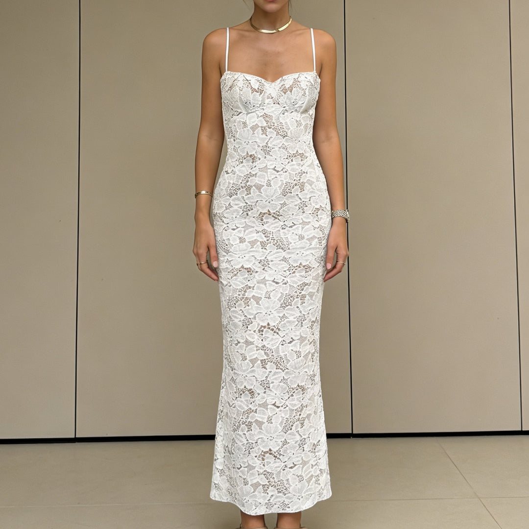 Damen Elegantes Spitzenabendkleid mit tailliertem Schnitt und raffinierten Details Echo Archiv