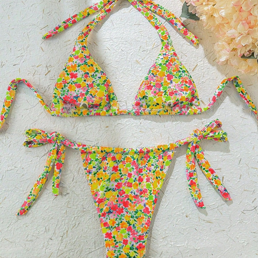 Damen Triangel-Bikini mit verspieltem Blumendesign Echo Archiv