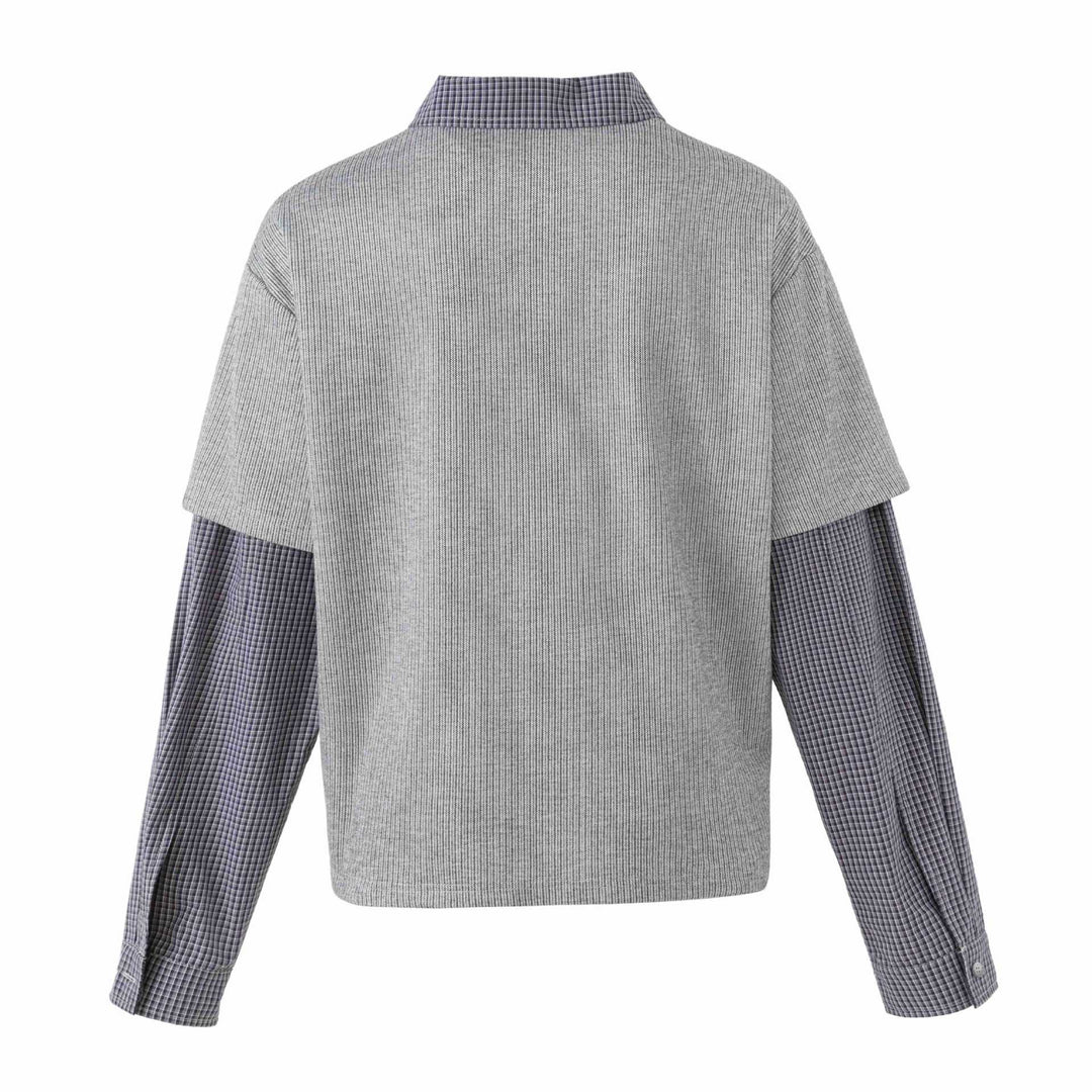 Unisex Lagenlook Strick-Poloshirt mit karierter Einsatzärmeln und Statement-Print Echoarchiv