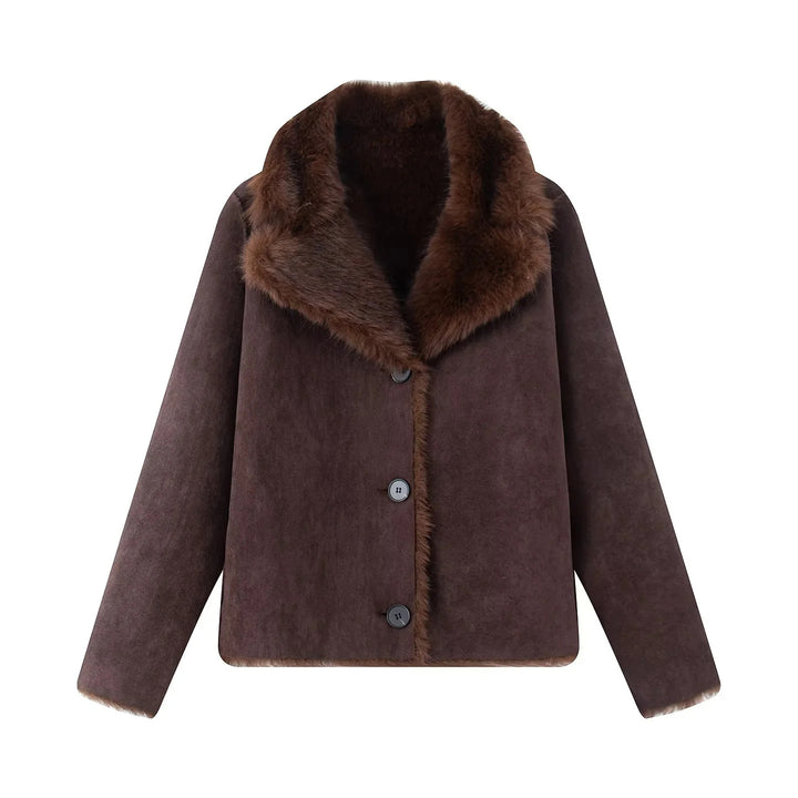 Damen kurze Lammfelloptik-Jacke mit voluminösem Schalkragen und verdeckter Knopfleiste – Célinea