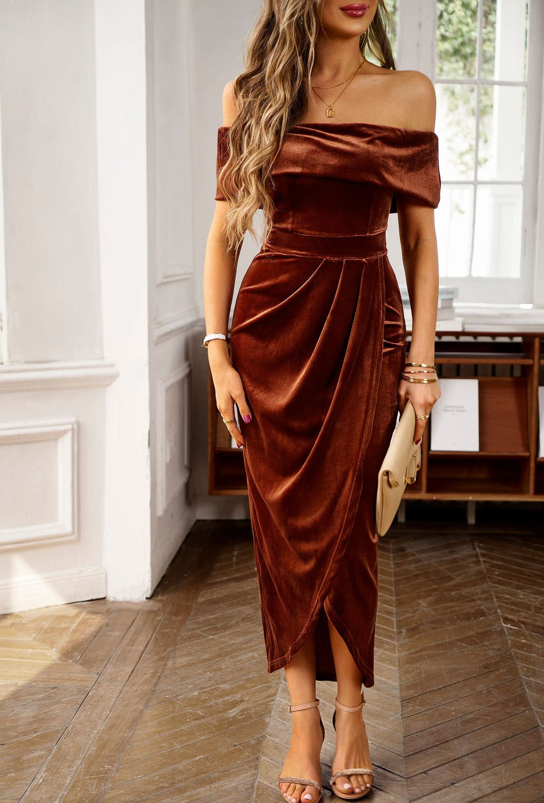 Damen Elegantes Off-Shoulder-Midi-Kleid mit Drapierung Echo Archiv