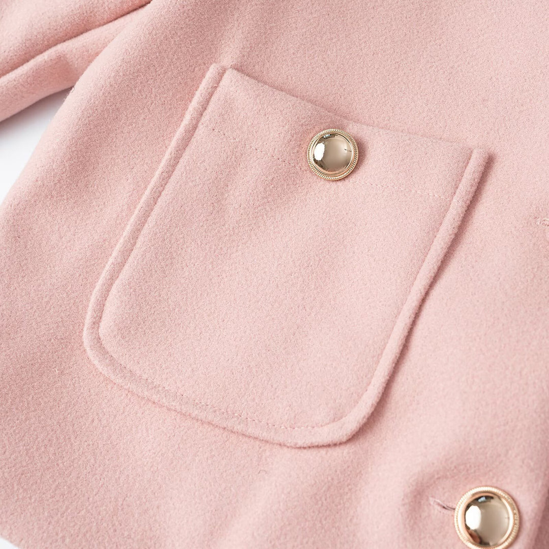 Damen Kurzjacke aus Wollmix mit Rundhalsausschnitt, aufgesetzten Taschen und goldenen Zierknöpfen Echoarchiv