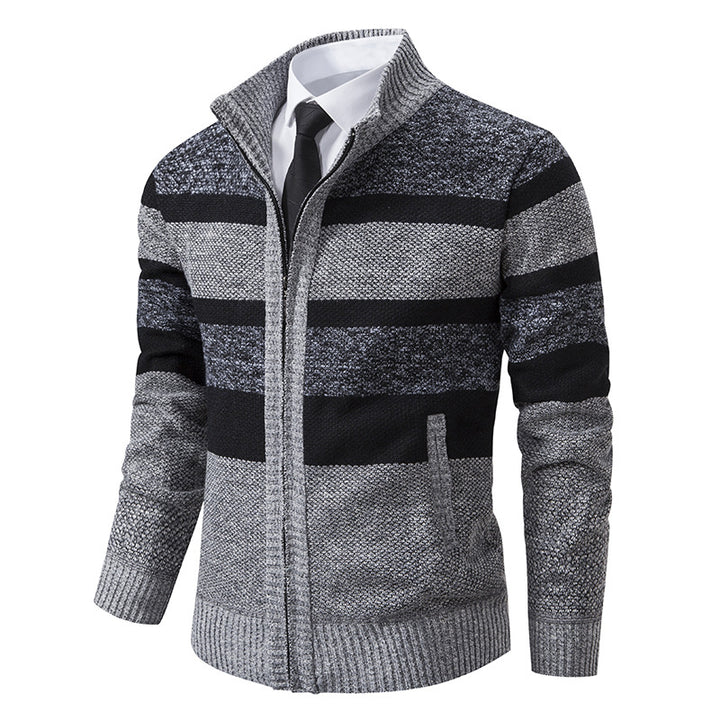 Herren Strickjacke mit Stehkragen und modernem Streifenmuster Echoarchiv