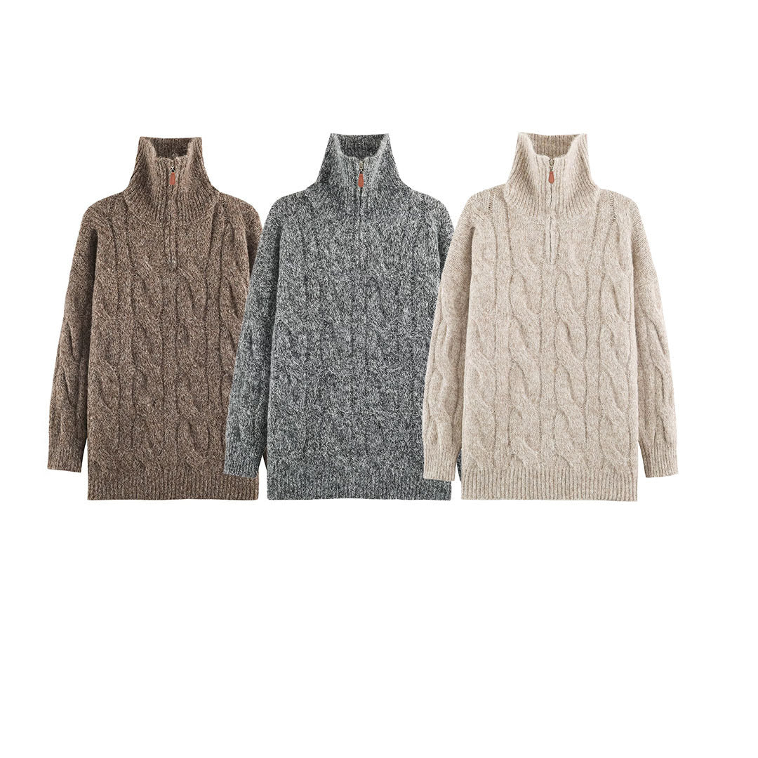 Damen Grobgestrickter Longpullover mit Zopfmuster und halbhohem Reißverschlusskragen Echoarchiv