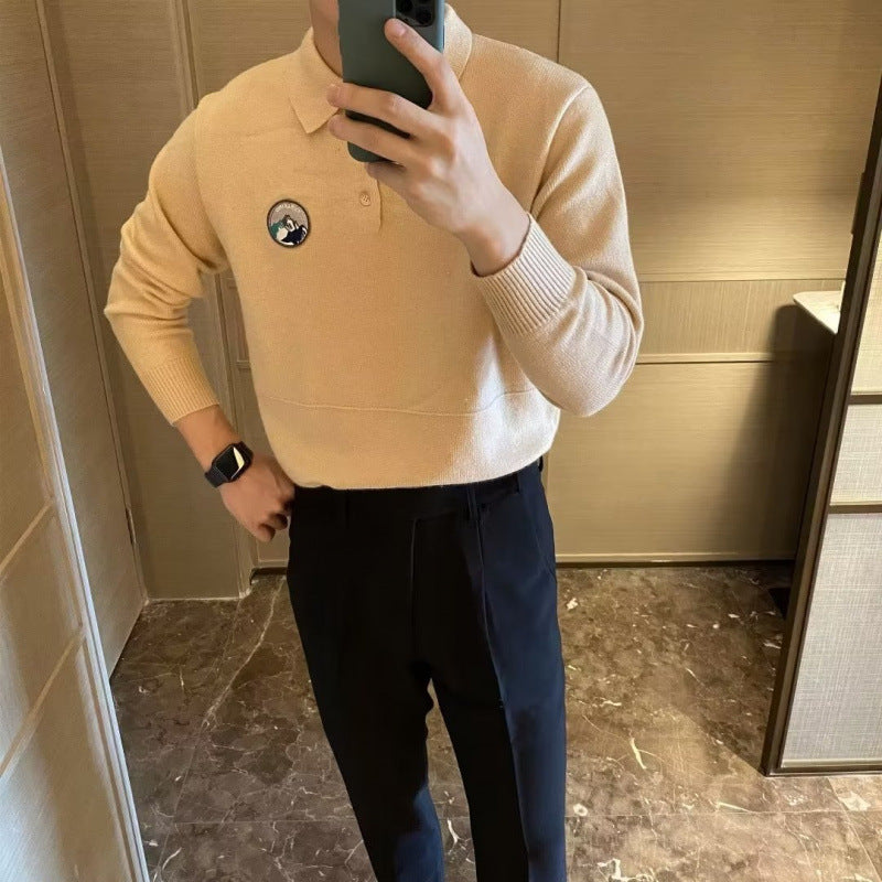 Herren Polokragen-Feinstrickpullover mit Emblem und gerippten Bündchen Echoarchiv