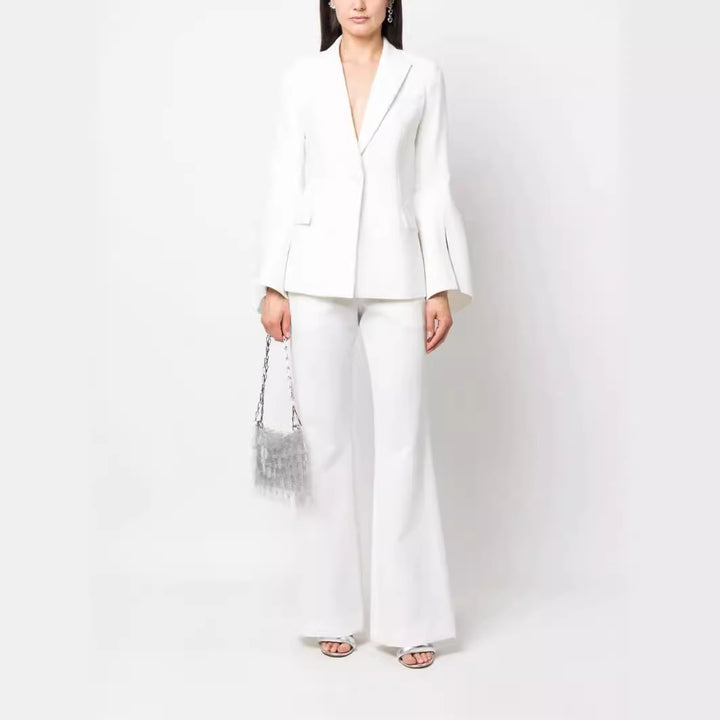 Damen Zweiteiliger Tailoring-Anzug mit tailliertem Einreiher und ausgestellten Ärmelabschlüssen Echoarchiv
