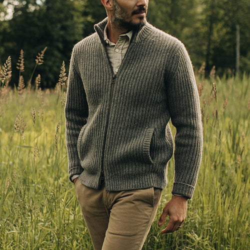 Herren Grob gestrickte Zip-Jacke mit seitlichen Eingrifftaschen und Stehkragen Echoarchiv