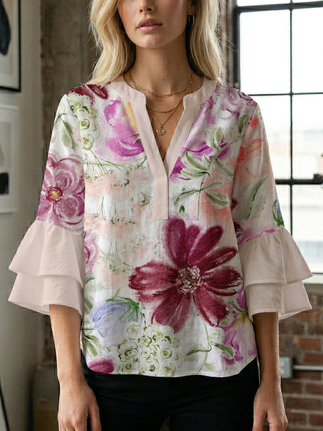 Damen Bluse mit voluminösen Ärmeln und floralem Design Echo Archiv
