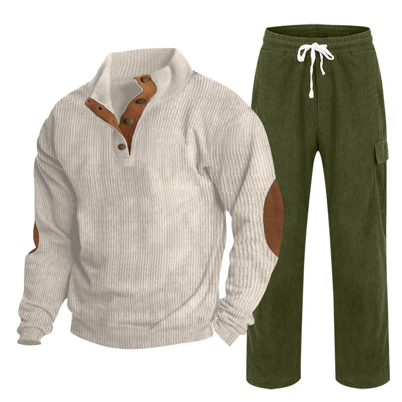 Herren nan strukturiertes Feinstrick-Halbknopf-Pullover und Feincord-Cargo-Zweiteiler Echo Archiv