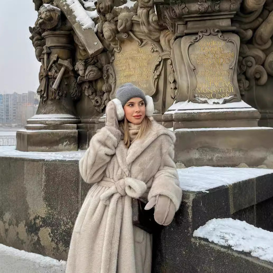Damen Langer Teddy-Kunstfellmantel mit Bindegürtel und Oversize-Silhouette Echo Archiv