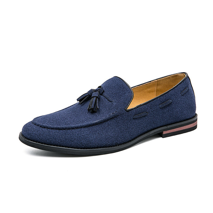 Herren Quasten-Slipper aus Veloursleder mit handgenähter Moccasinnaht und gepolstertem Lederfußbett – Tavélo