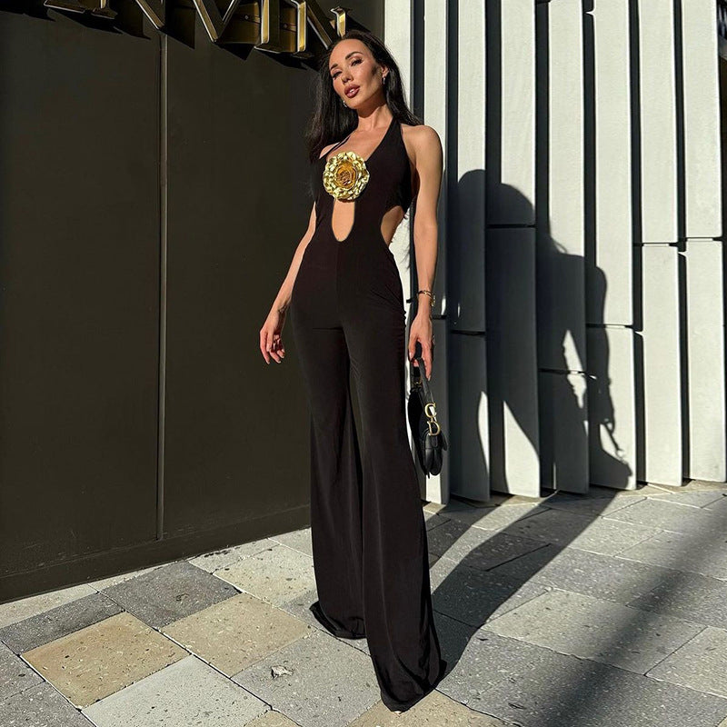 Damen Eleganter und figurbetonter Jumpsuit mit flared Hosen Echo Archiv