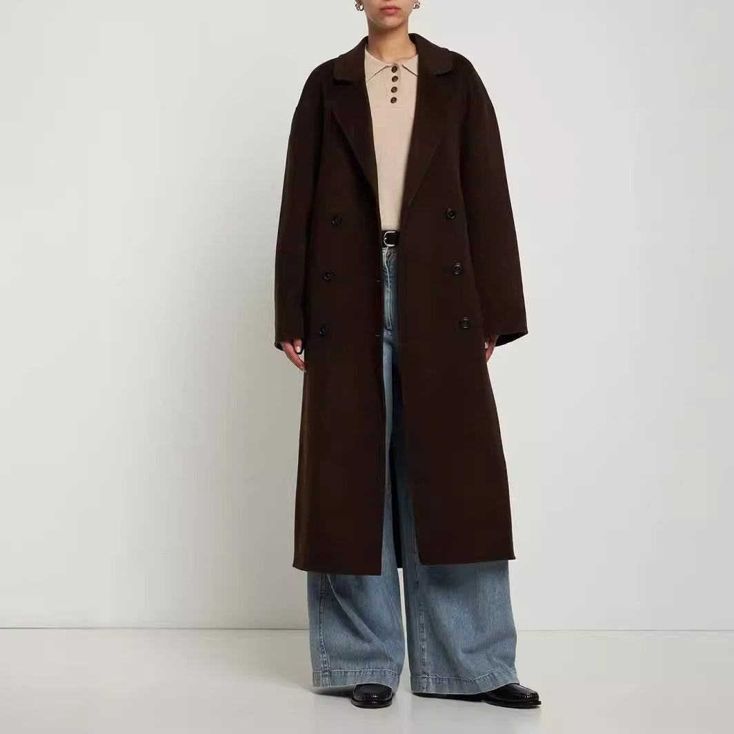 Damen Oversize Zweireihiger Longcoat mit fallender Schultersilhouette und goldenen Zierknöpfen Echoarchiv