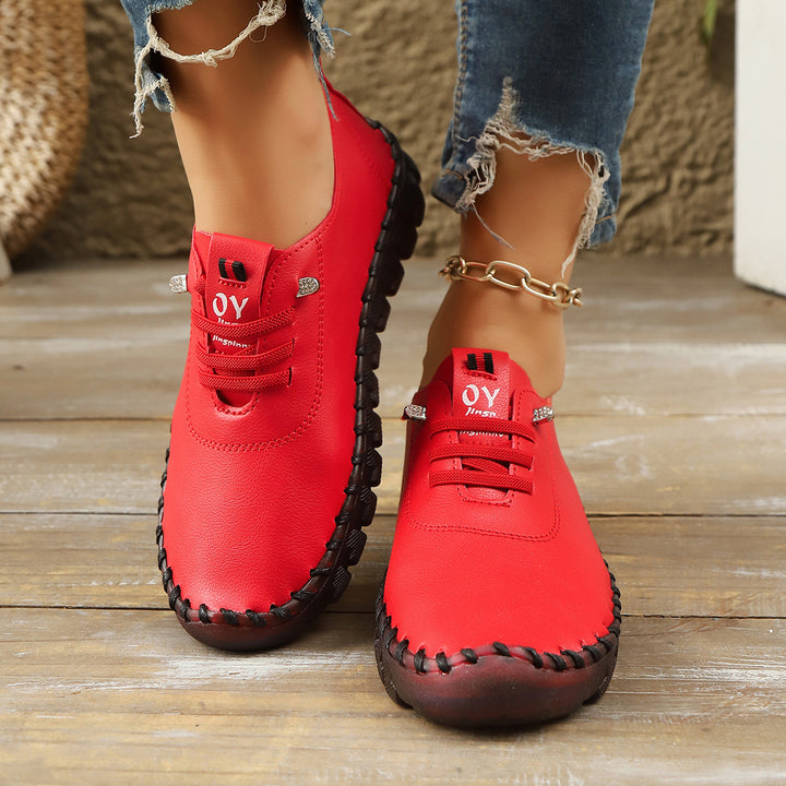 Damen Bequeme Lederoptik-Slipper mit flexibler Profilsohle und Mokassin-Naht – Lioré