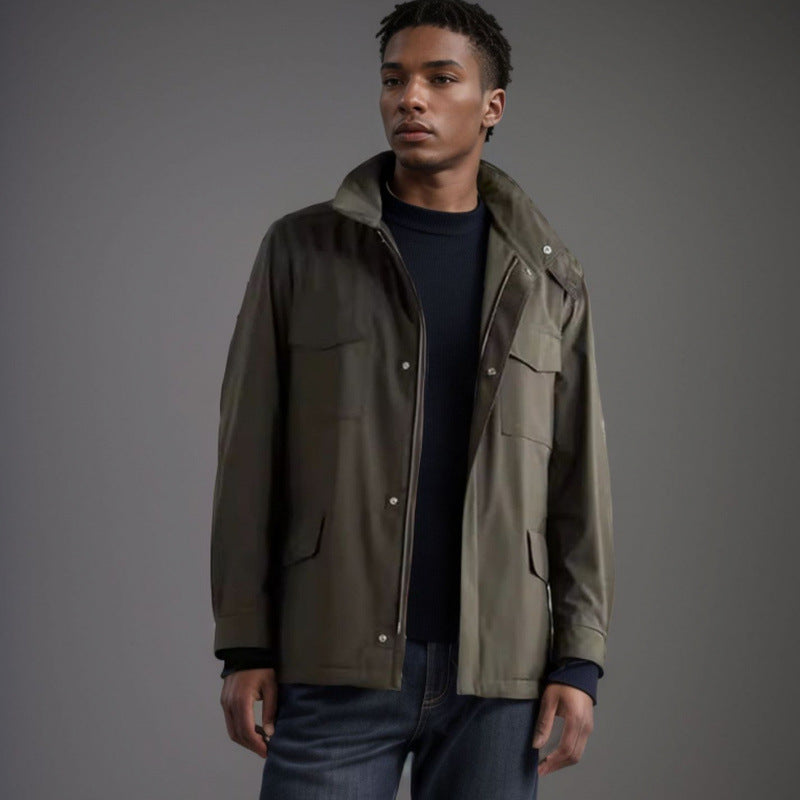 Herren modische Trekkingjacke aus wasserabweisendem Material mit praktischen Taschen Echoarchiv