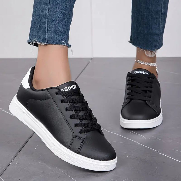 Damen nan minimalistische Sneaker im veganen Lederlook mit gepolsterter Komfortsohle Echo Archiv