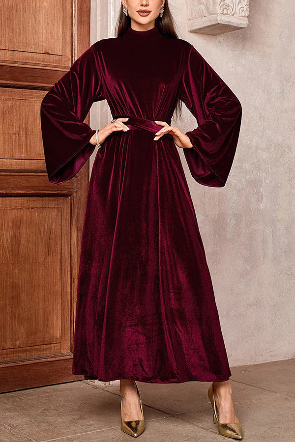 Damen Maxikleid aus Samt mit Stehkragen, weitem Glockenärmel und Taillengürtel – Valéora