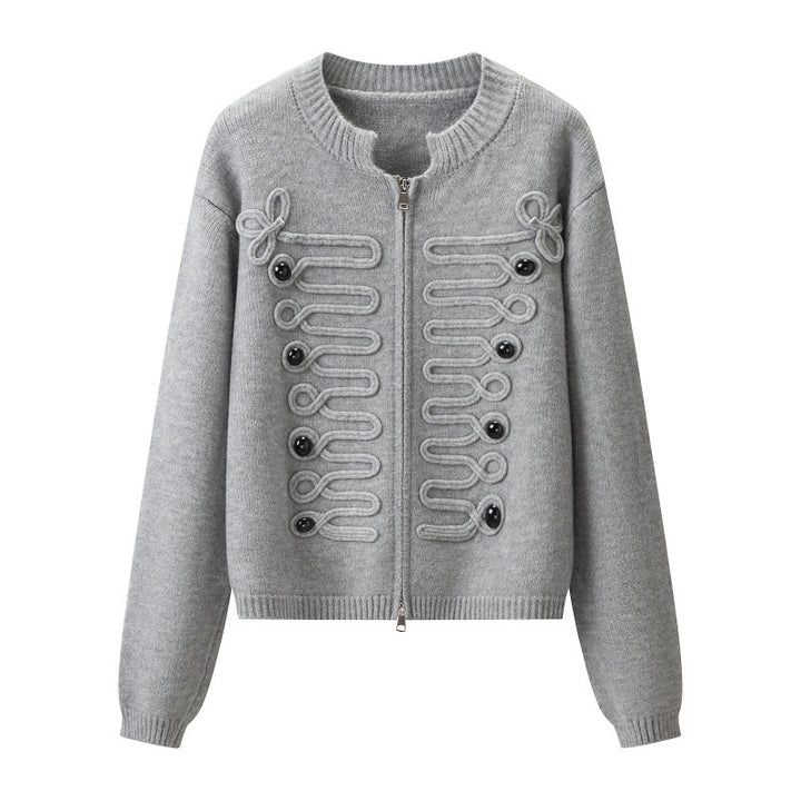 Damen Kurz geschnittene Strickjacke mit dekorativen Kordelapplikationen und Zwei-Wege‑Reißverschluss Echo Archiv