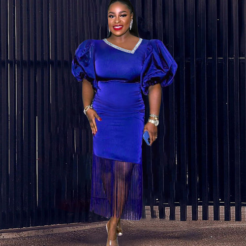 Damen figurbetontes Kleid mit voluminösen Puffärmeln und Fransen Echo Archiv
