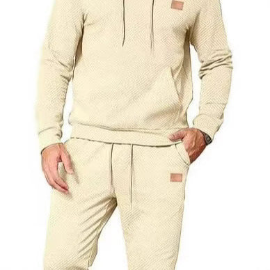 Herren Sportliches Lounge-Set mit stylischer Kapuze und praktischen Taschen Echoarchiv