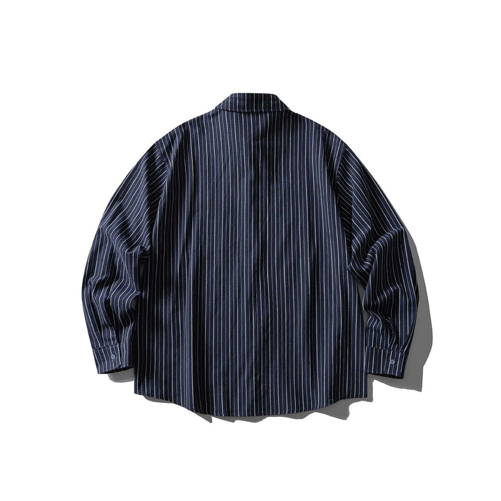 Unisex Oversize Longline-Hemd mit Nadelstreifen und Brusttasche Echoarchiv