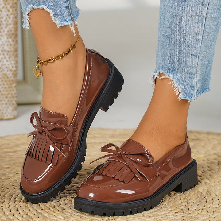 Damen nan elegante Lack-Plateau-Loafer mit dekorativer Schleife und profilierter Gummisohle Echo Archiv