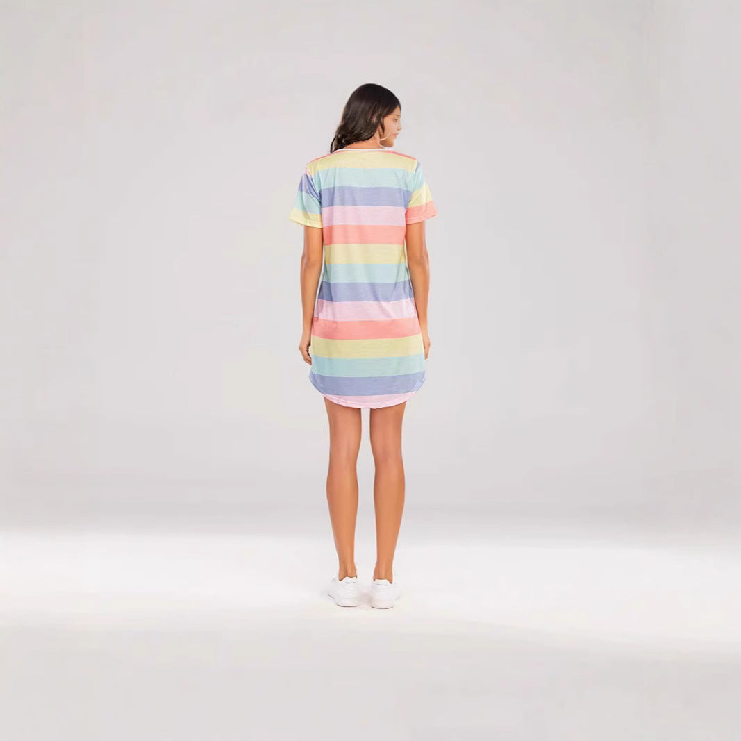 Damen Kurzarm Kleid mit auffälligem Streifenmuster und bequemem Schnitt Echo Archiv