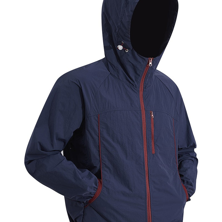 Herren Ultraleichte Kapuzenwindjacke aus Ripstop mit verstellbarem Saum & Brustreißverschluss Echoarchiv