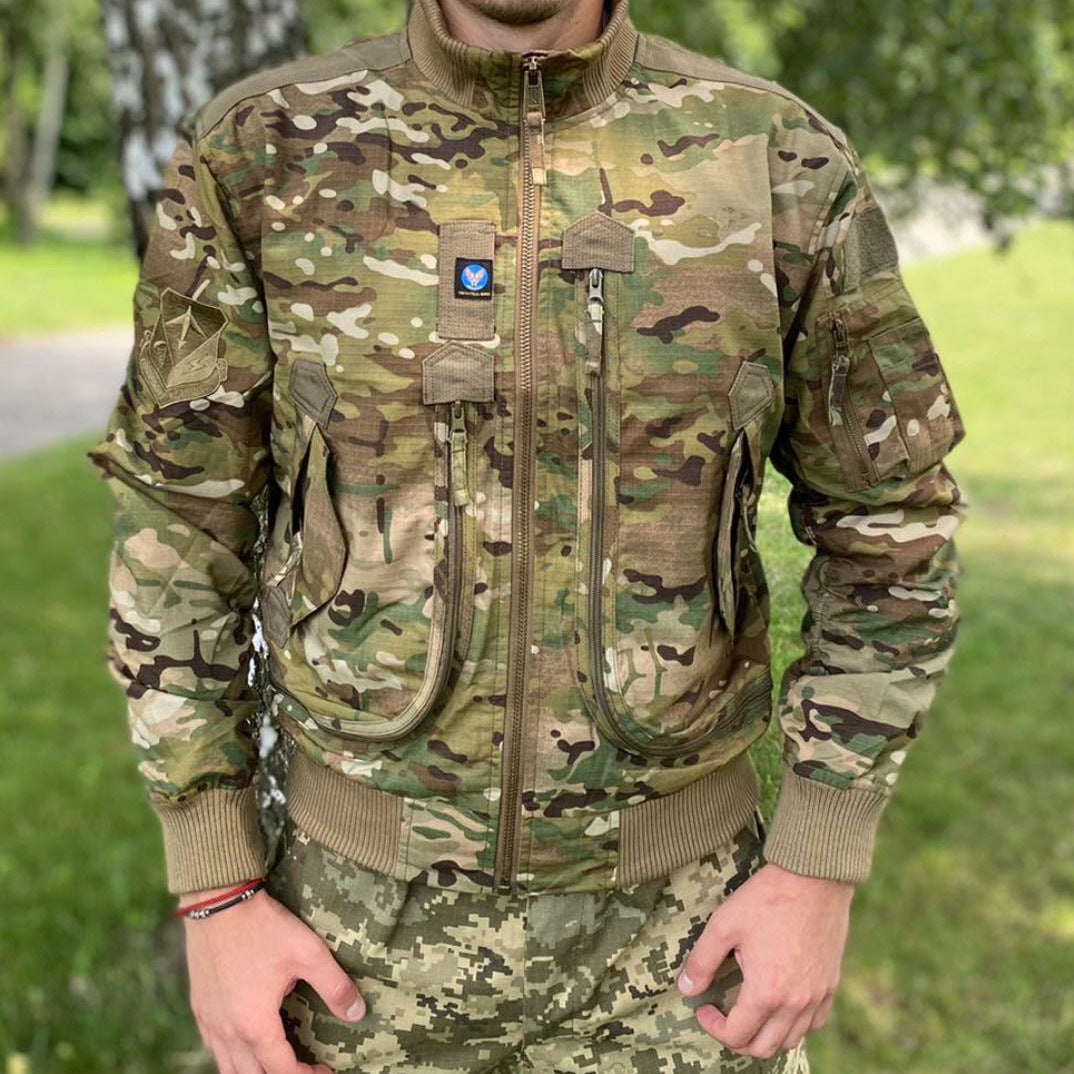 Herren Militärinspirierte Bomberjacke mit Mehrfachtaschen, Ärmel-Organizer und Rippenbündchen Echo Archiv
