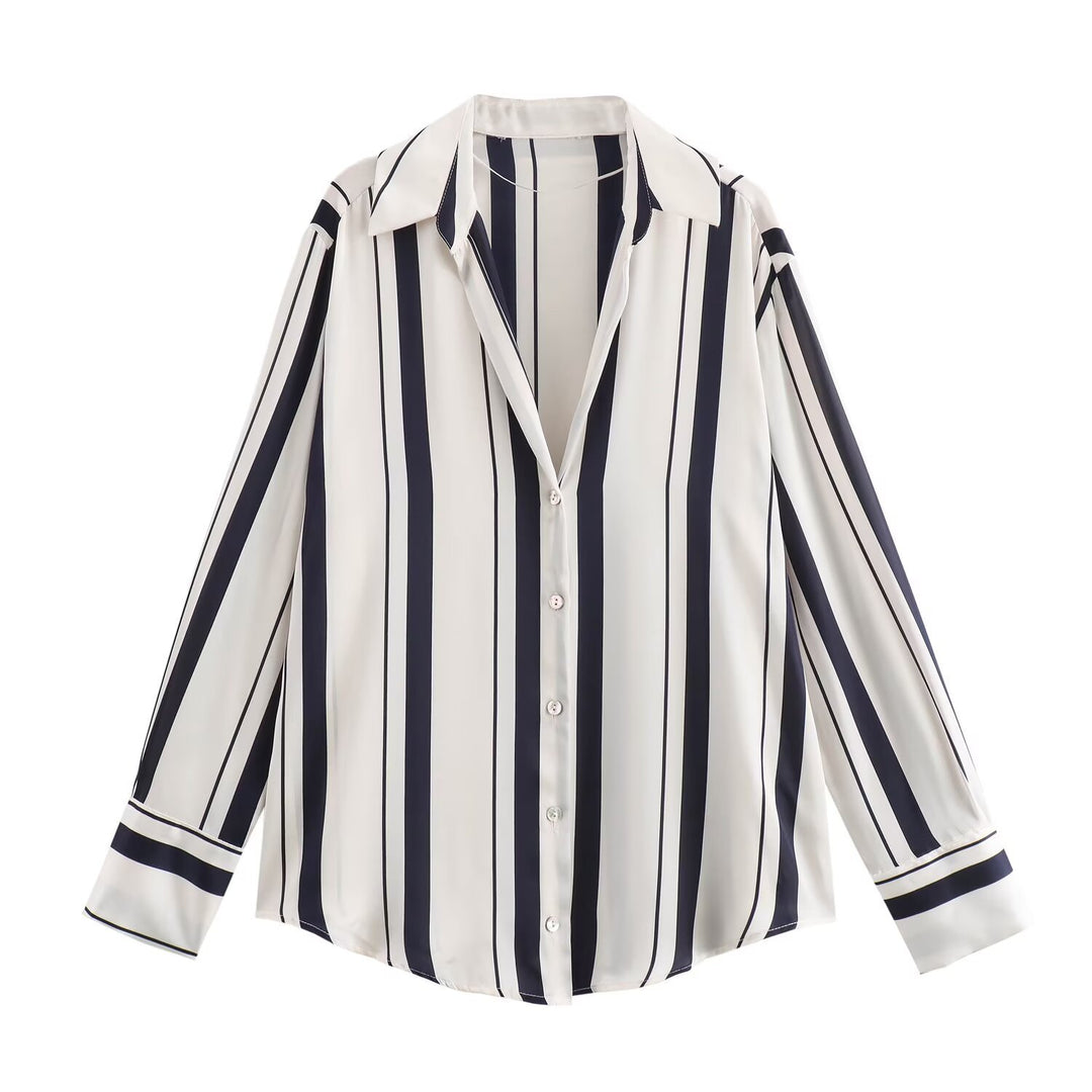 Damen Oversized Satinbluse mit Hemdkragen und breiten Manschetten Echo Archiv