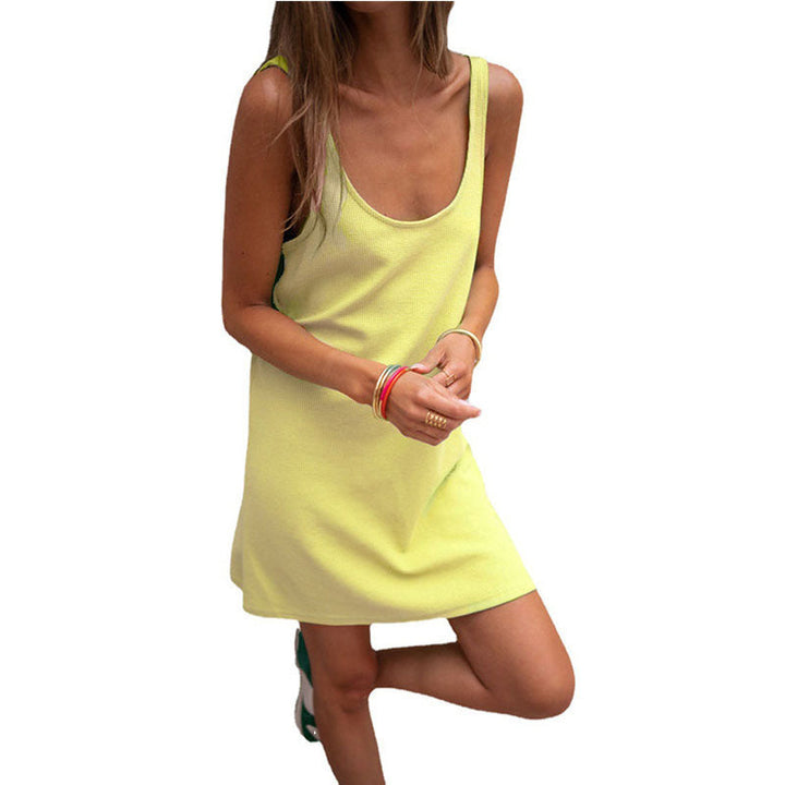 Damen Sommerliches Freizeitkleid mit tiefem Ausschnitt und leichtem Stoff Echoarchiv