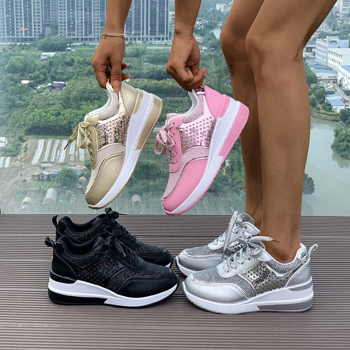 Damen stylische Keil-Sneaker mit metallischer Optik großflächigen Ziersteinen und gepolstertem Komfortfußbett Echo Archiv