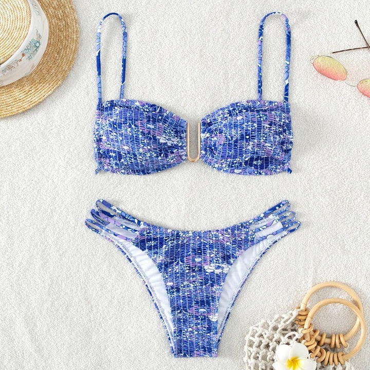 Damen Bikini-Set mit verspieltem Mustermix und modernen Schnürdetails Echo Archiv