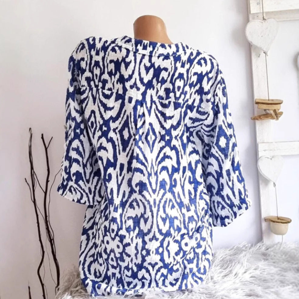 Damen nan locker geschnittene Tunika-Bluse mit Ikat‑Muster, V‑Ausschnitt und Dreiviertelärmeln Echo Archiv